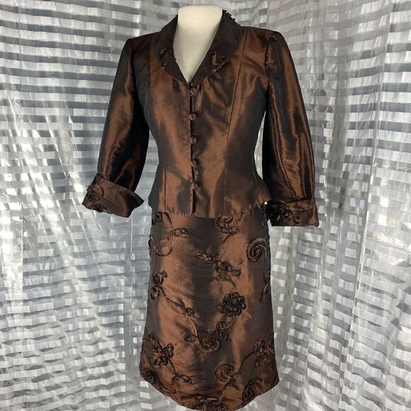 J Rose Brown Floral Appliqué Dress Suit - Picture 1 of 7